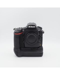 Nikon D810 body + MB-D12 Battery pack - (64.748 clicks) - 8508430 - Occasion